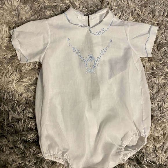 😇😇Gorgeous Alba hand embroidered infant bubble - Picture 4 of 9